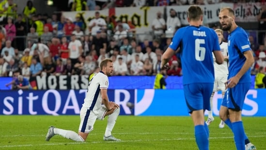 El inglés Harry Kane reacciona durante un partido del Grupo C entre Inglaterra y Eslovenia en el torneo de fútbol Euro 2024 en Colonia, Alemania, el martes 25 de junio de 2024 (AP).