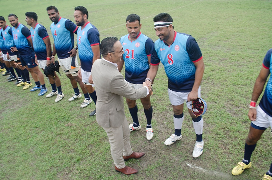 Rahul Bose se reúne con los jugadores del Torneo de Rugby de toda la India y el Sur de Asia