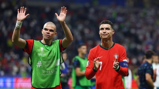 Cristiano Ronaldo y Pepe podrían jugar su último gran torneo con Portugal (REUTERS)