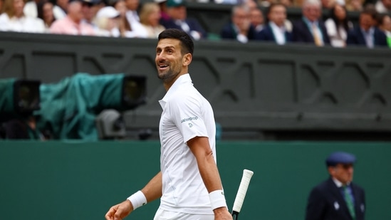 El serbio Novak Djokovic reacciona durante su partido de semifinales contra el italiano Lorenzo Musetti (REUTERS)