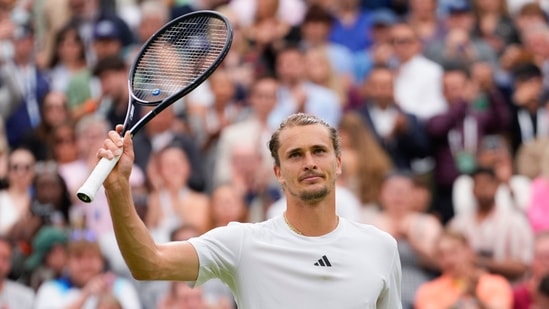 Alexander Zverev de Alemania celebra después de derrotar a Cameron Norrie. (AP)