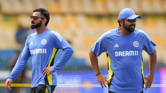 Rohit Sharma y Virat Kohli antes del primer partido de cricket ODI de una serie entre India y Sri Lanka (PTI)