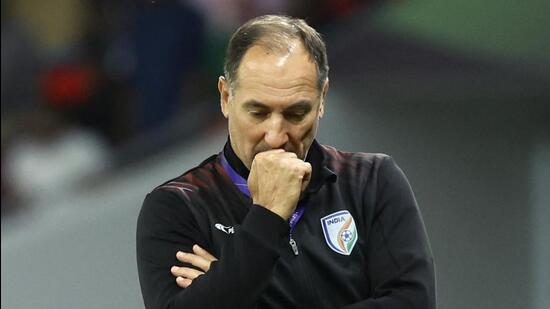 (ARCHIVOS) El ex entrenador de fútbol de la India, Igor Stimac. (AFP)