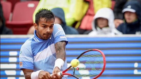 Sumit Nagal se ausentó del partido de la Copa Davis entre India y Suecia por una lesión en la espalda. (AFP)