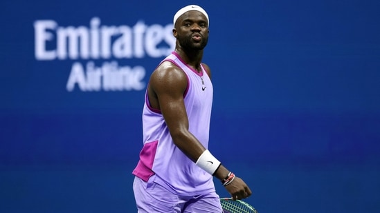 Frances Tiafoe reacciona durante su partido de semifinales del US Open. (Getty Images via AFP)