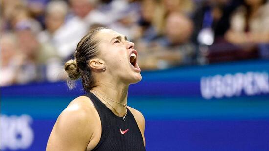 Aryna Sabalenka celebra un punto ante Emma Navarro en la semifinal. (AFP)