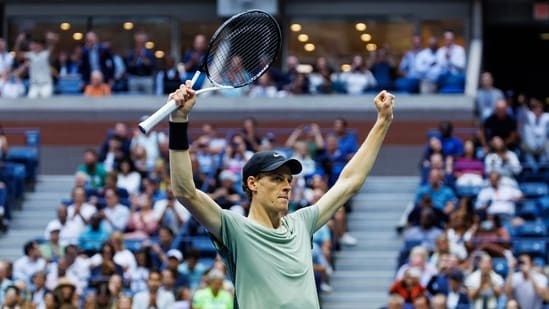 6 de septiembre de 2024; Flushing, NY, EE. UU.; Jannik Sinner de Italia en acción contra Jack Draper de Gran Bretaña en el día doce del US Open (USA TODAY Sports vía Reuters Con)