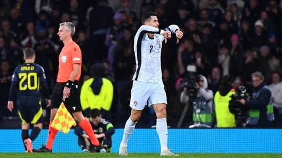 Cristiano Ronaldo mostró un doble pulgar hacia abajo después de que Escocia mantuviera a Portugal sin goles.