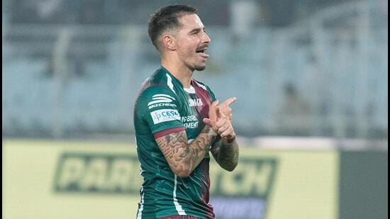 Jamie Maclaren, de Mohun Bagan, celebra después de anotar el tercer gol del equipo en la victoria por 3-0 sobre el Jamshedpur FC en el partido de la Superliga india (ISL) en Calcuta el sábado. (ISL)