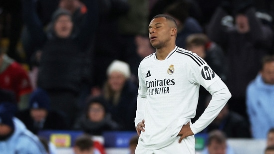 Kylian Mbappé del Real Madrid parece abatido después del partido del Liverpool (Action Images vía Reuters)