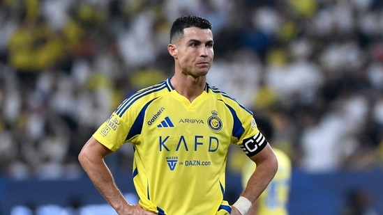 Cristiano Ronaldo, del Al Nassr, parece abatido después de un partido. (REUTERS)