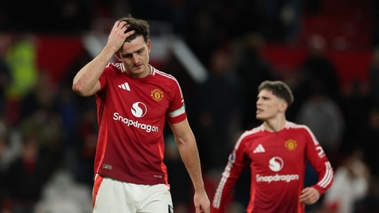 Harry Maguire, del Manchester United, parece abatido. (REUTERS)