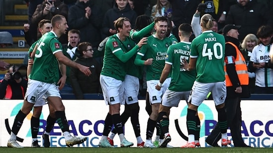 Los jugadores de Plymouth celebran (AFP) Los jugadores de Plymouth celebran (AFP)