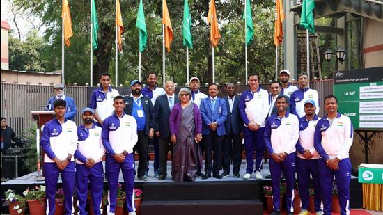 Los jugadores de la Copa India Davis antes de su empate contra Togo, en el DLTA. (AITA) Los jugadores de la Copa India Davis antes de su empate contra Togo, en el DLTA. (AITA)